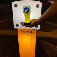 將圖片載入圖庫檢視器 帶得出街嘅【安全島燈箱】